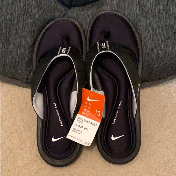 Nike Shoes - Nike Comfort Thong Black & White